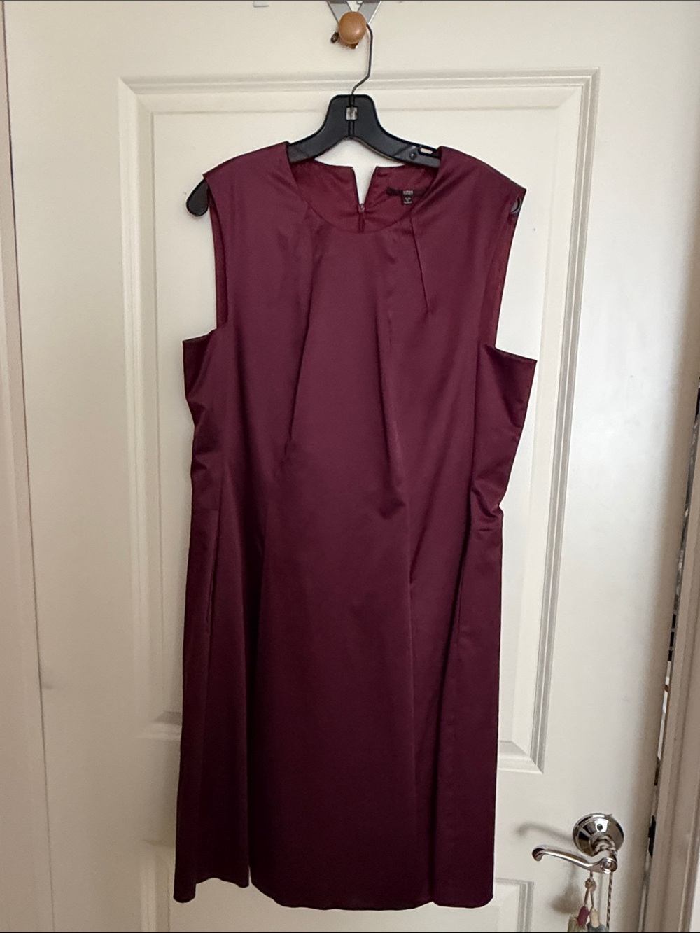 Hugo Boss Sleeveless Wine Red Shift Dress